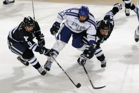 希腊男篮在欧洲锦标赛中再次赢得冠军，将荣耀传承再升华，希腊男蓝