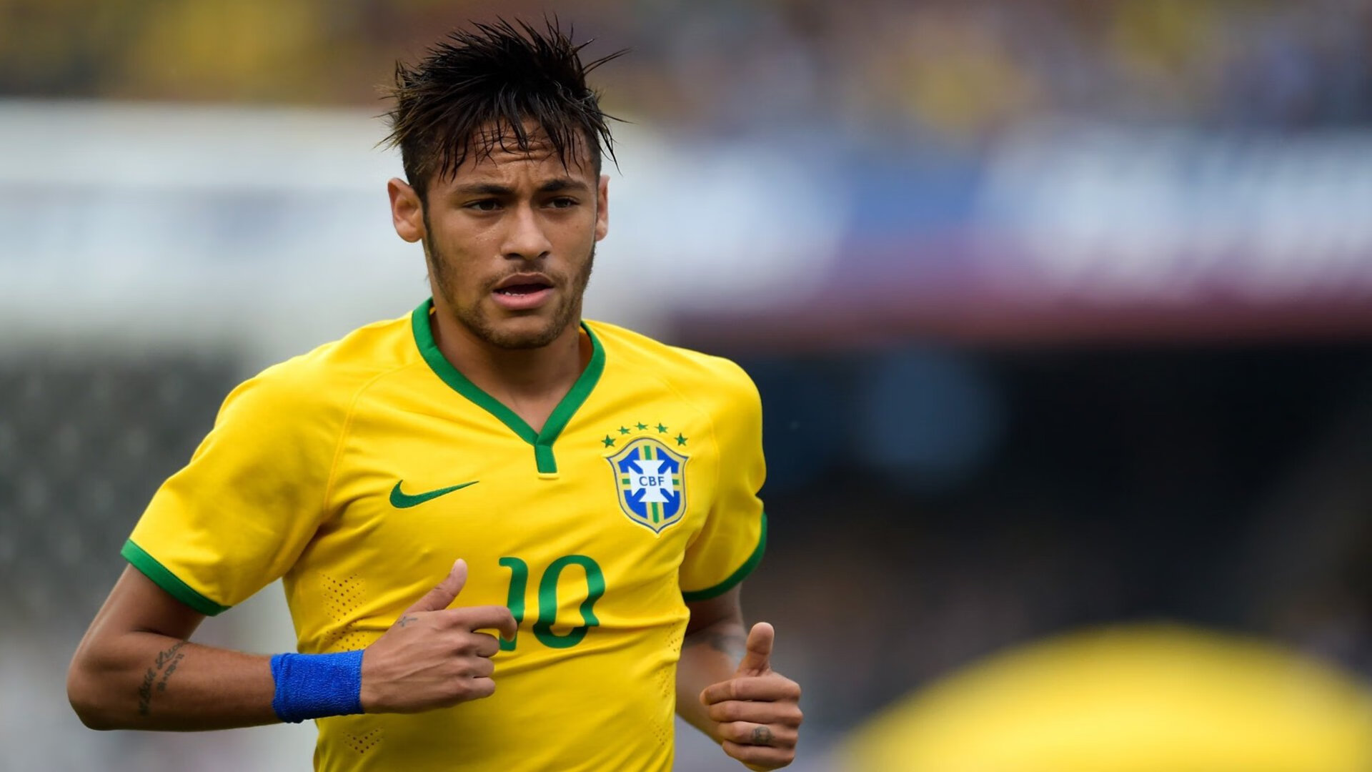 乔·莫伊：凭借极高的scrum控制力和防守反应，成为全黑队的坚强后盾